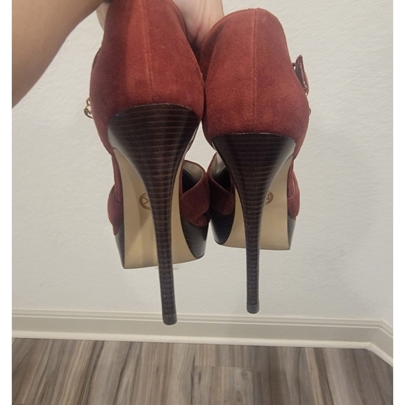 Michael Kors Burgundy Suede T Strap Platform Sandals - Picture 8 of 13